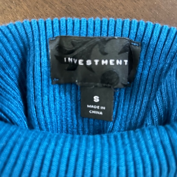 Blue sleeveless turtleneck by Investments size S - Picture 2 of 3